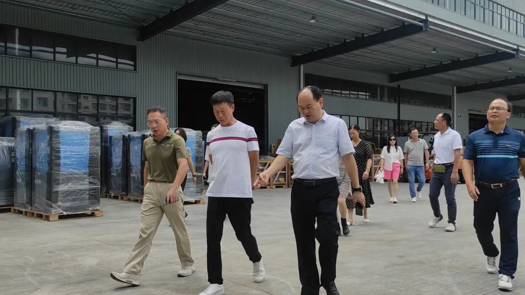 廣東省暖通協(xié)會(huì)蔡澤輝會(huì)長一行蒞臨瑞星參觀交流