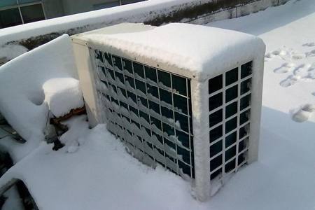 空氣能熱水機(jī)組結(jié)霜分析及過(guò)冬維護(hù)須知